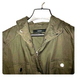 🍉 3/$15 Olive green anorak jacket